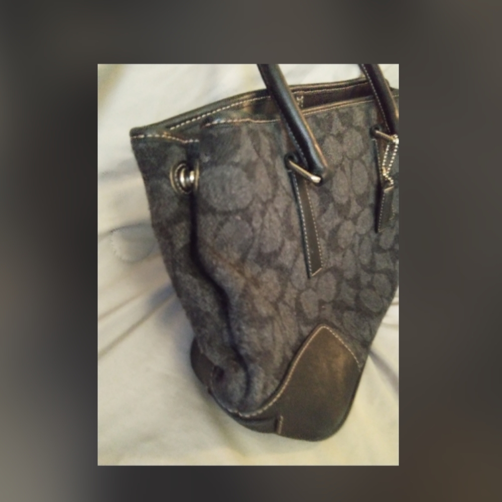 Coach Handbag - Picture 4 of 6